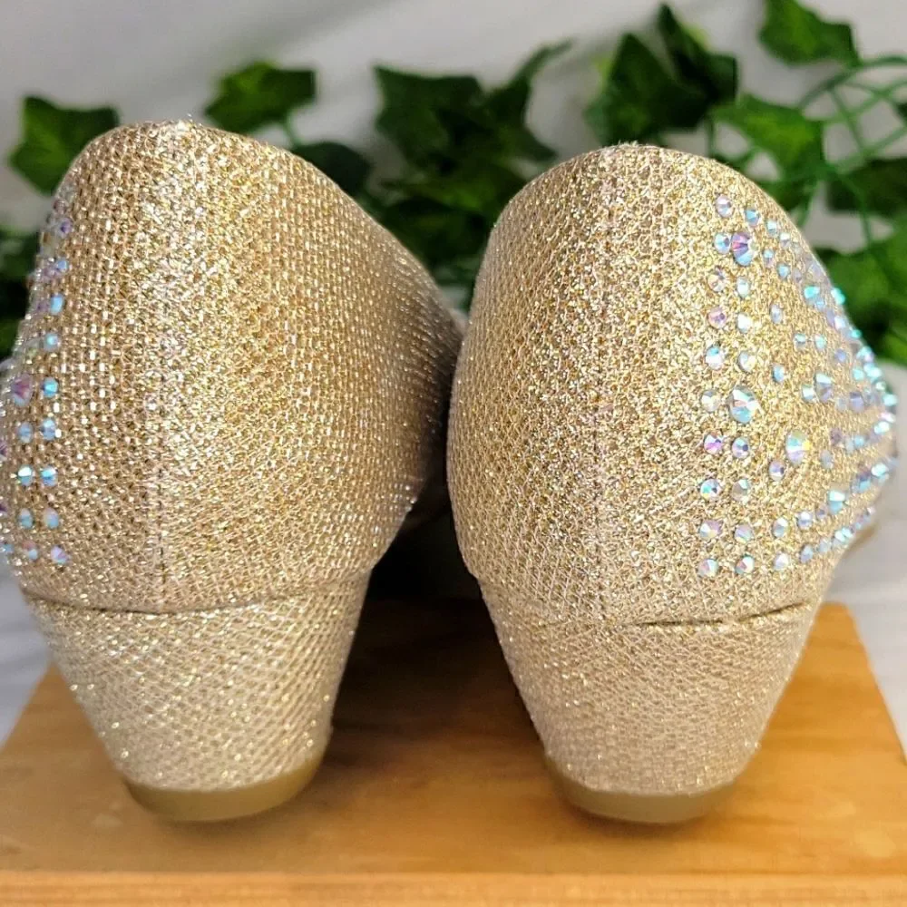 Forever. Amazon Purchase. Champagne/Gold Rhinestones. Wedge. Size 8.5. NWOT